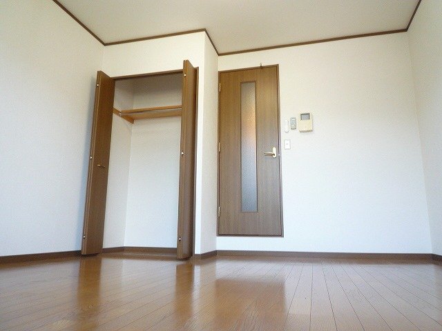 近鉄奈良線 瓢箪山駅 徒歩10分 2階建 築26年の居間写真