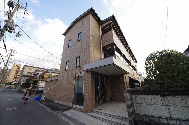 近鉄奈良線 瓢箪山駅 徒歩21分 3階建 築29年の外観写真