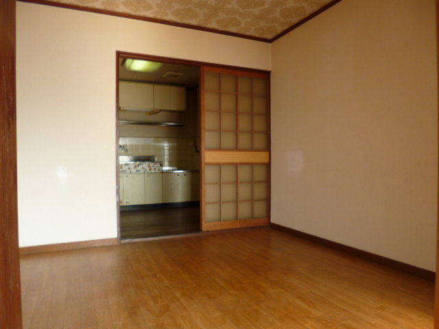 ゆきみマンションの居間写真