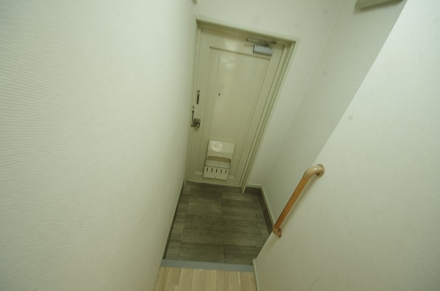 石切パークサイドマンションの玄関写真