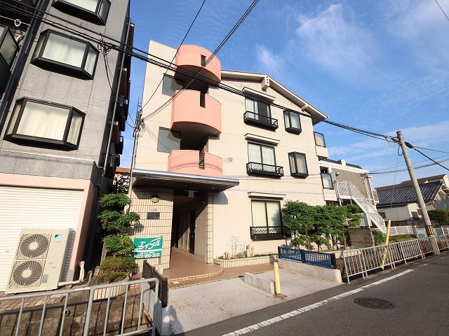 リバティー石切の外観写真
