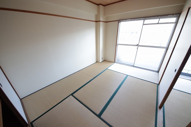 旭ガーデンハイツの寝室写真