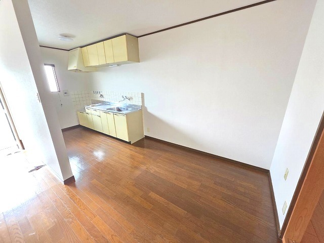 明石マンションの居間写真