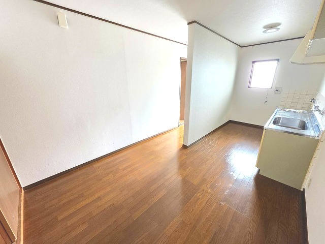 明石マンションの居間写真