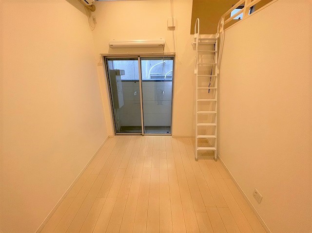 花園本町テラスの居間写真
