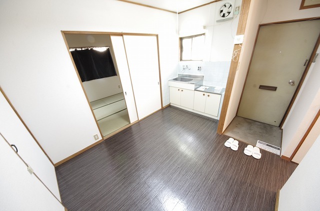 近鉄奈良線 若江岩田駅 徒歩27分 2階建 築39年の居間写真