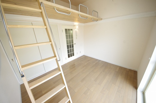 瓢箪山第6マンションの居間写真
