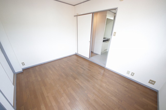 古川マンションの居間写真