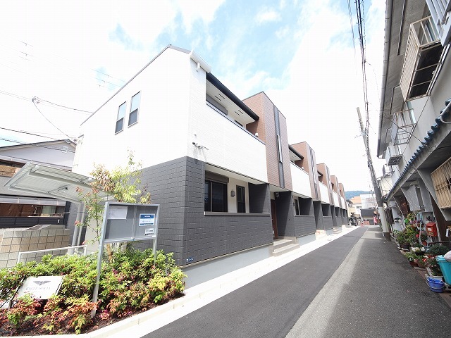 近鉄奈良線 河内花園駅 徒歩4分 築6年