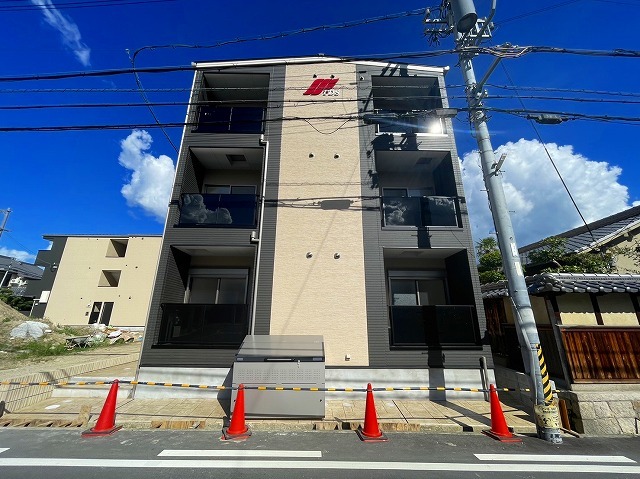 近鉄けいはんな線 荒本駅 徒歩7分 築4年