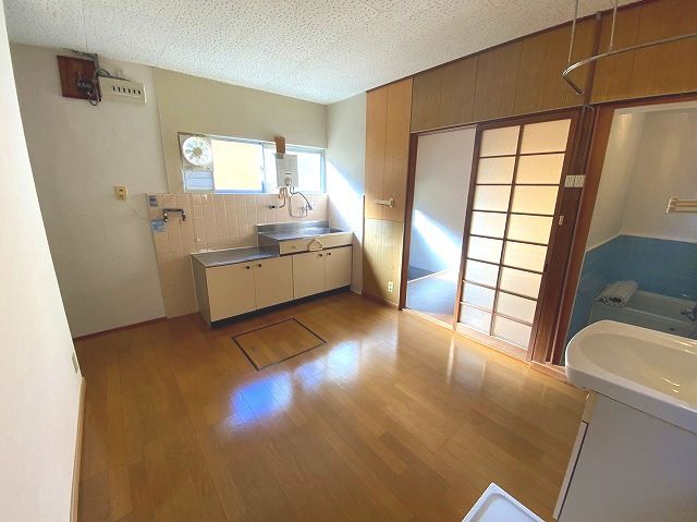 山手町借家の居間写真