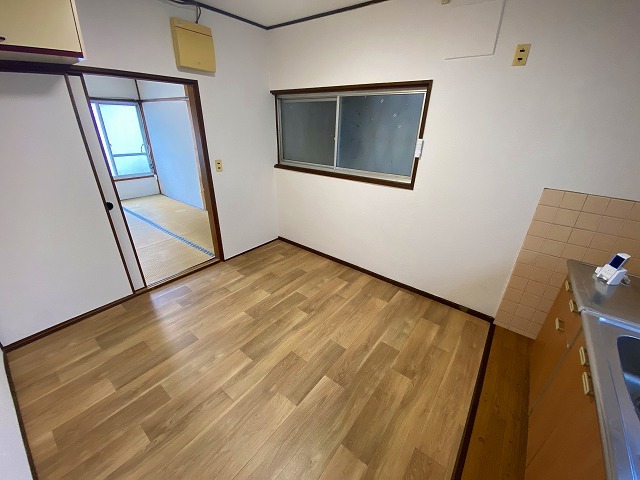 近鉄奈良線 瓢箪山駅 徒歩14分 2階建 築53年の居間写真