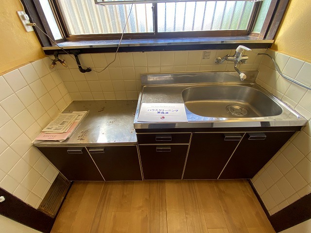 近鉄奈良線 石切駅 徒歩10分 2階建 築55年のキッチン写真