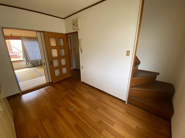近鉄奈良線 瓢箪山駅 徒歩9分 3階建 築34年の居間写真