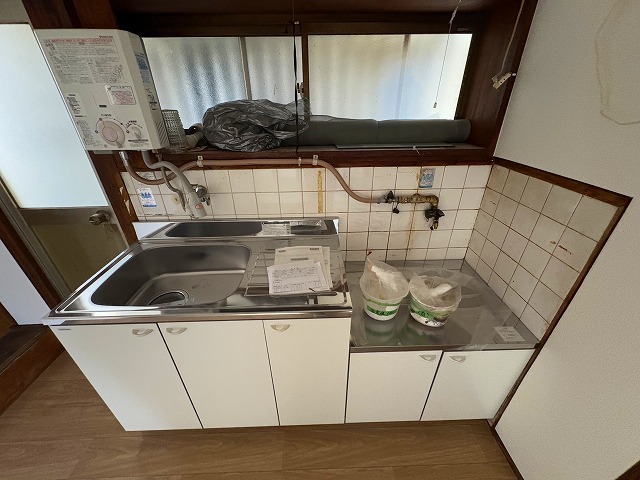 近鉄奈良線 瓢箪山駅 徒歩10分 2階建 築54年のキッチン写真