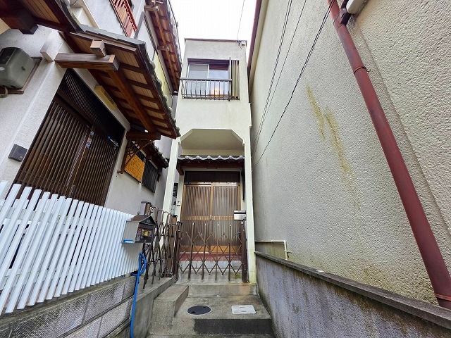 東石切町3丁目貸家