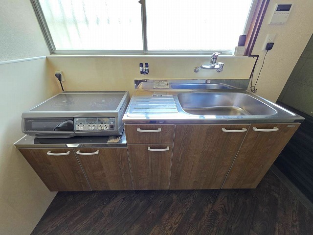 近鉄奈良線 若江岩田駅 徒歩11分 2階建 築49年のキッチン写真