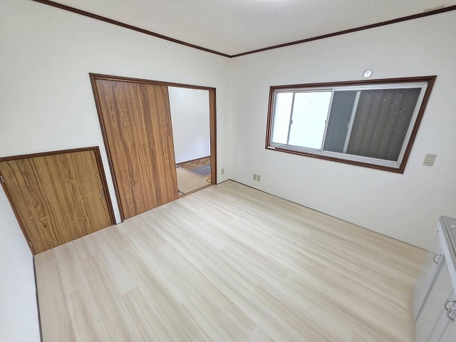 近鉄奈良線 石切駅 徒歩30分 3階建 築49年の居間写真