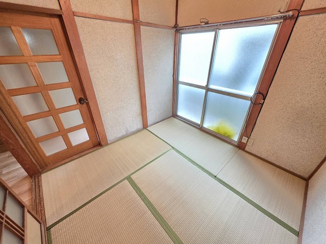 近鉄けいはんな線 新石切駅 徒歩8分 2階建 築54年の居間写真