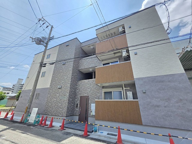 近鉄けいはんな線 吉田駅 徒歩8分 新築