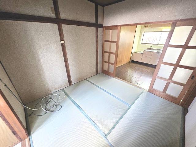 近鉄奈良線 瓢箪山駅 徒歩8分 2階建 築62年の居間写真