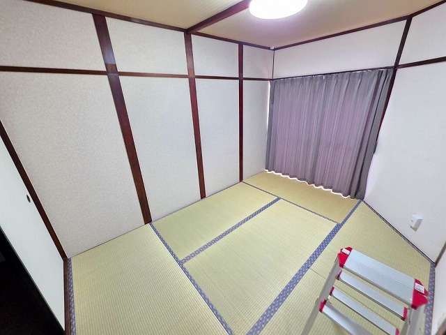 近鉄奈良線 瓢箪山駅 徒歩11分 2階建 築51年の居間写真