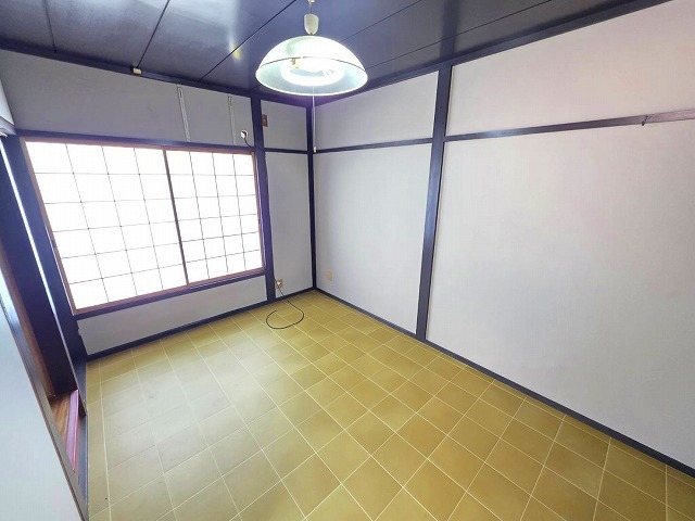 近鉄奈良線 瓢箪山駅 徒歩22分 3階建 築43年の居間写真