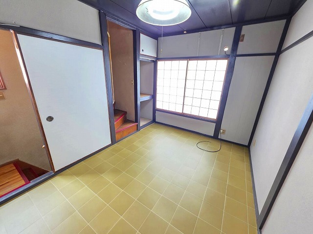 近鉄奈良線 瓢箪山駅 徒歩22分 3階建 築43年の居間写真