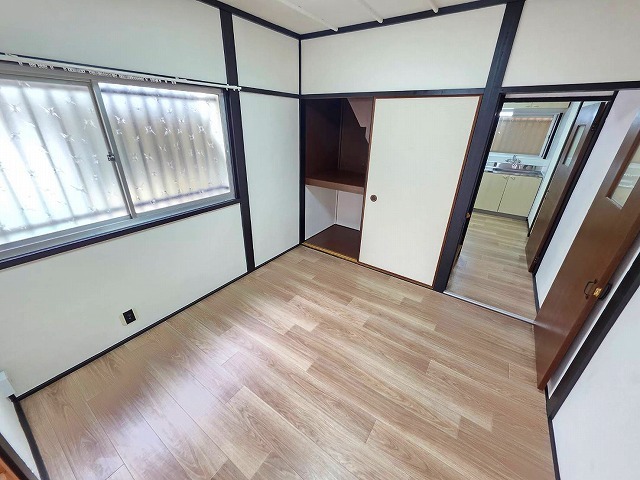 近鉄奈良線 枚岡駅 徒歩14分 2階建 築51年の居間写真