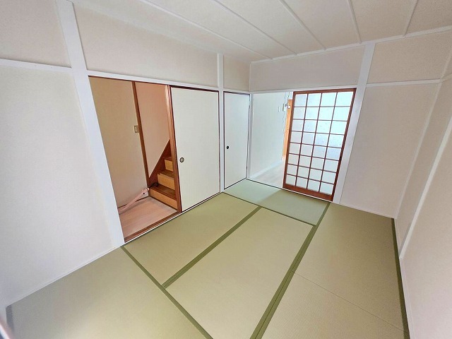 近鉄けいはんな線 新石切駅 徒歩14分 2階建 築46年の居間写真