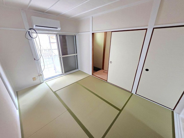 近鉄けいはんな線 新石切駅 徒歩14分 2階建 築46年の居間写真