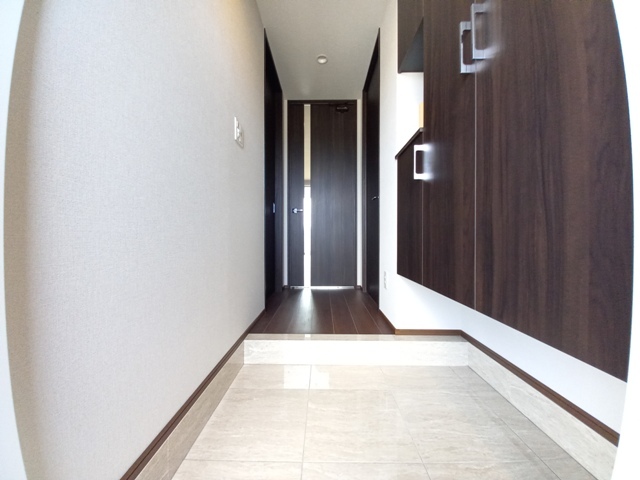S-RESIDENCE愛宕SOUTHの玄関写真