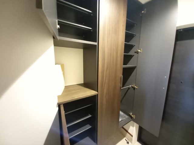 S-RESIDENCE愛宕SOUTHの玄関写真