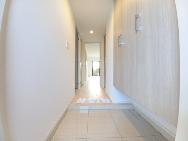 S-RESIDENCE愛宕SOUTHの玄関写真