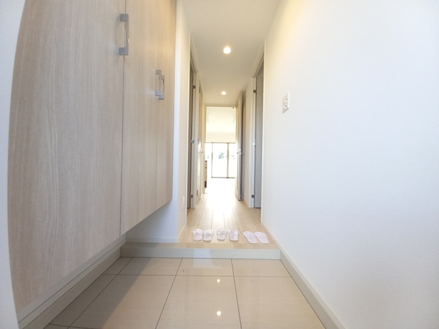 S-RESIDENCE愛宕SOUTHの玄関写真