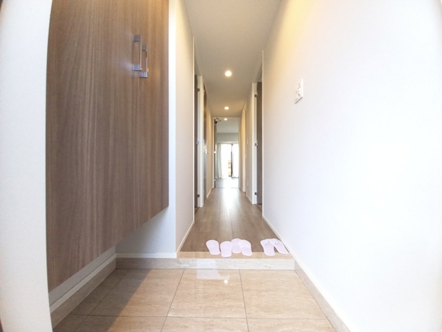 S-RESIDENCE愛宕SOUTHの玄関写真