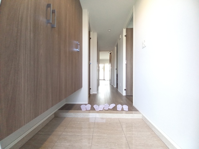 S-RESIDENCE愛宕SOUTHの玄関写真