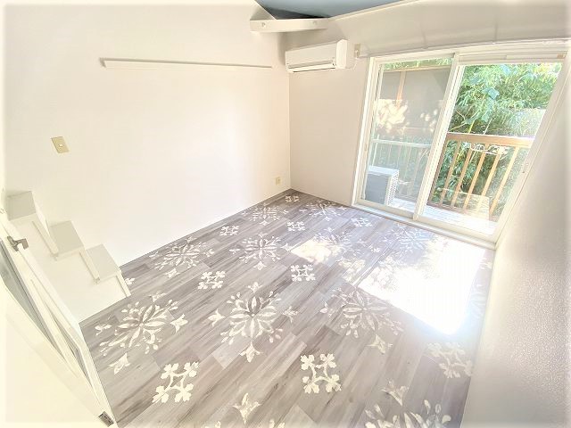シティパレス富雄元町P-2の居間写真