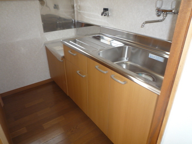 六条1丁目連棟貸家のキッチン写真