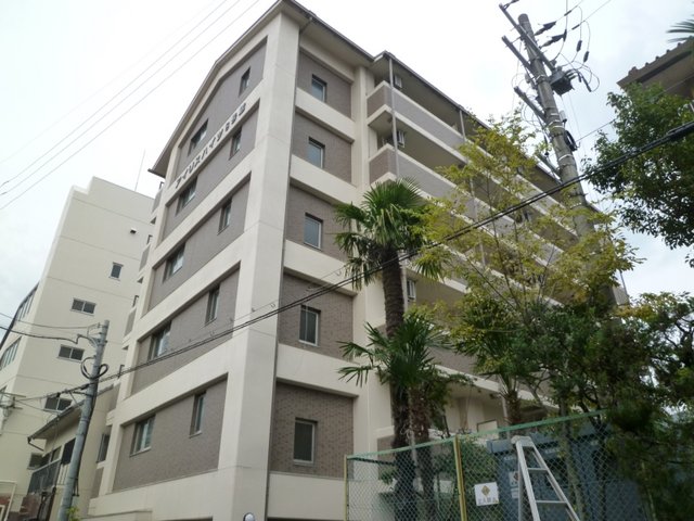 アイリスハイツ8号館の外観写真