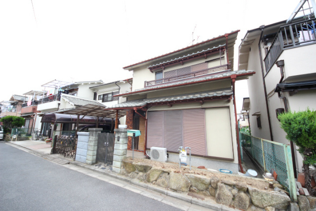 公園前東安堵戸建