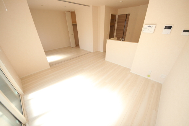 JR関西本線 木津駅 徒歩28分 2階建 築6年の居間写真