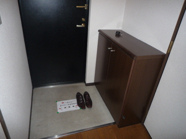 近鉄橿原線 筒井駅 徒歩5分 11階建 築38年の玄関写真