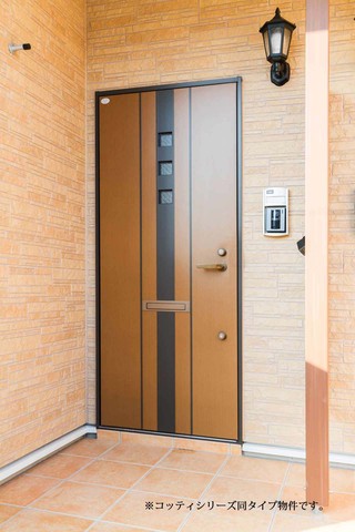 近鉄生駒線 南生駒駅 徒歩5分 2階建 築10年の玄関写真