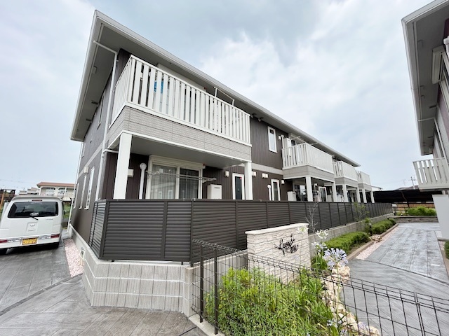 近鉄橿原線 尼ケ辻駅 徒歩10分 築4年