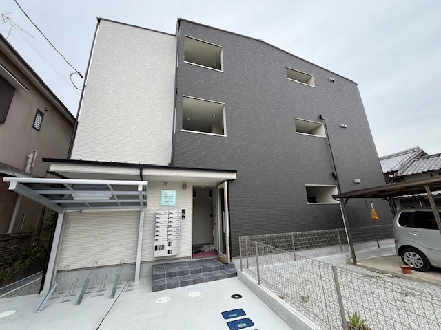 JR関西本線 大和小泉駅 徒歩9分 築2年