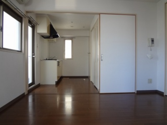 リファレンス博多の居間写真