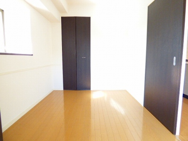 シャローム天神北の居間写真