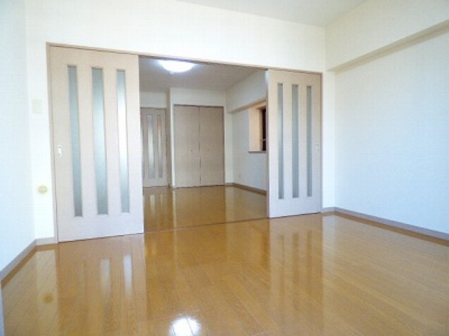 クレベール博多の居間写真