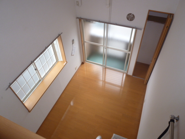 フィオーレ博多駅南の居間写真